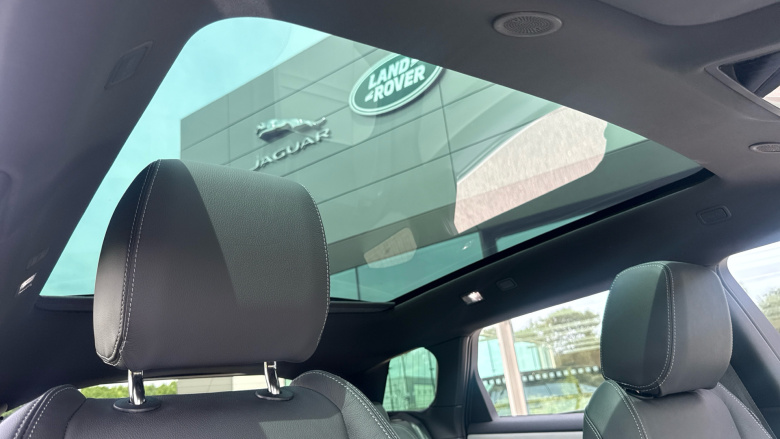 Land Rover Range Rover Evoque 1.5 P270e Hoxton Edition 5dr Auto Hatchback